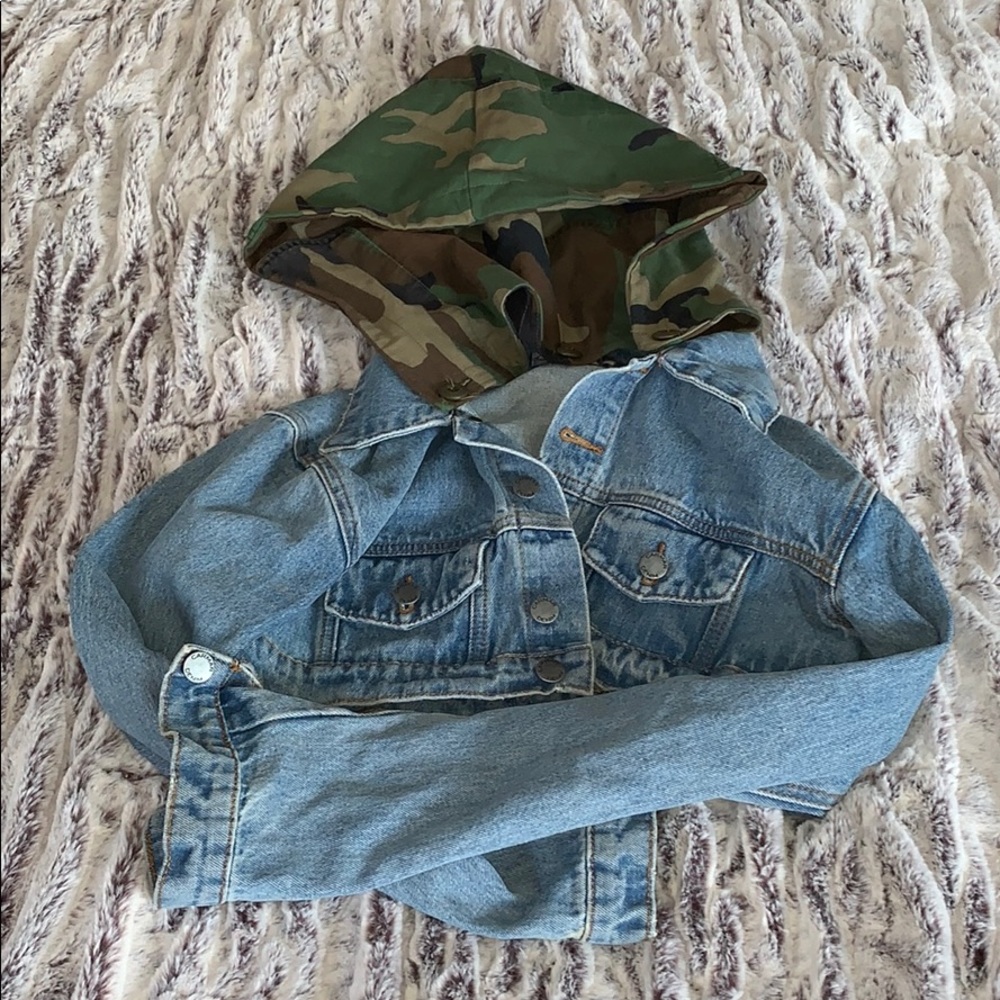 LF never worn cropped denim jacket
